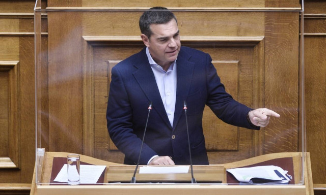 Στρατηγική επιλογή του Αλέξη Τσίπρα το «σκληρό ροκ» - Επιθέσεις σε όλα τα μέτωπα προς την κυβέρνηση