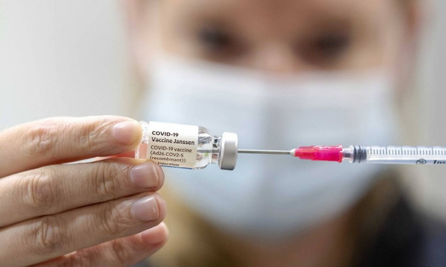 Μετάλλαξη Όμικρον: Η Johnson & Johnson αξιολογεί την αποτελεσματικότητα του εμβολίου της