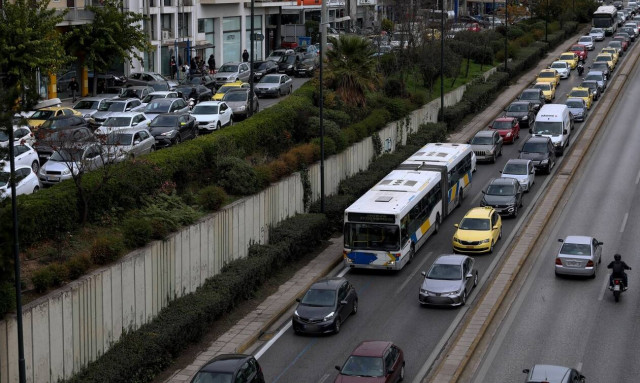 Κίνηση: Μποτιλιάρισμα σε Κηφισό, Κηφισίας και Αττική Οδό