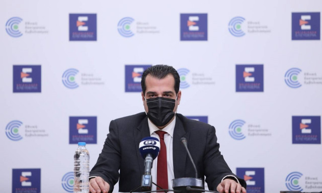 Πλεύρης για υποχρεωτικότητα: Οι άνω των 60 ετών είναι αυτοί που βρίσκονται στις ΜΕΘ και καταλήγουν