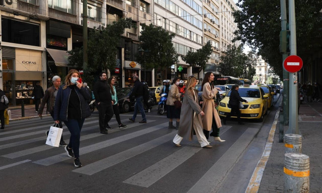 Μετάλλαξη Όμικρον: Σύντομα θα έχουμε και άλλα κρούσματα στην Ελλάδα λέει ο καθηγητής Σουρβίνος