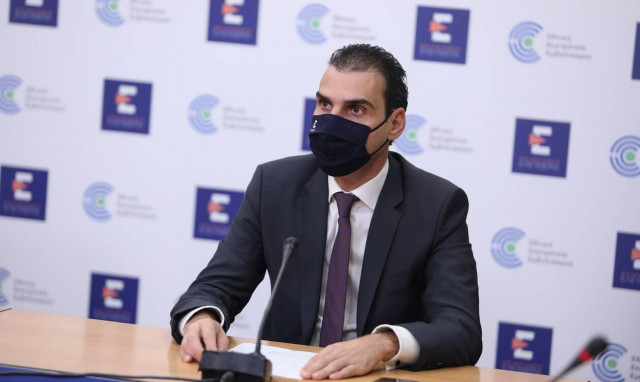 Τρίτη δόση εμβολίου: LIVE οι έκτακτες ανακοινώσεις από το Υπουργείο Υγείας