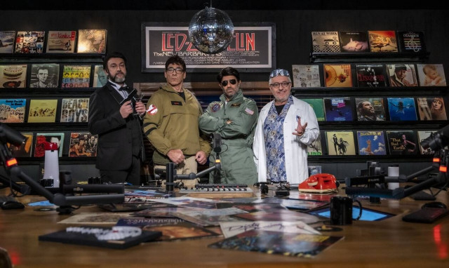 «VINΥΛΙΟ» με... άρωμα ελληνικής τηλεόρασης των 90s (video)