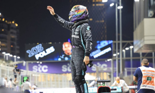 Formula 1: Pole position ο Χάμιλτον, ατύχημα ο Φερστάπεν! (vids+photos)