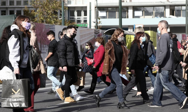 Συναγερμός στην Αθήνα για την «Όμικρον»