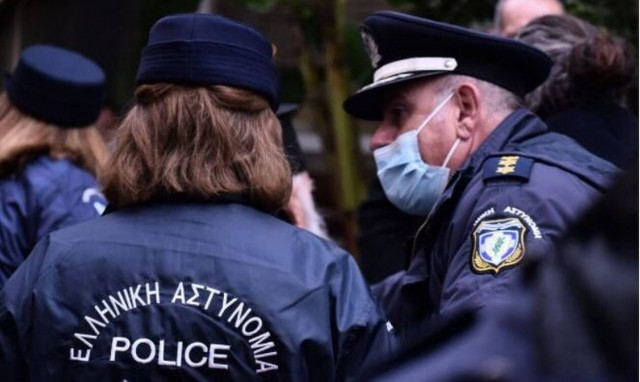 Επίσκεψη Πάπα Φραγκίσκου: Επεισόδιο στην Αρχιεπισκοπή με διαμαρτυρία ιερέα - «Είναι αιρετικός»