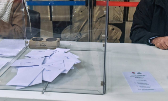 Εκλογές ΚΙΝΑΛ: Σε εξέλιξη η ψηφοφορία - Πόσοι έχουν ψηφίσει έως τώρα