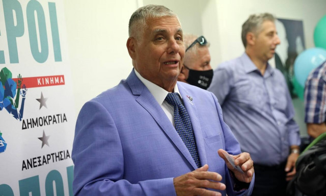 Αγωνία για τον Γιώργο Τράγκα: Δίνει μάχη στην Εντατική του «Σωτηρία» με κορονοϊό