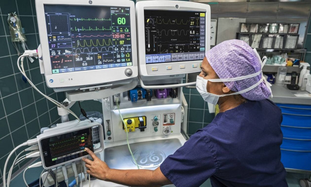 ΑΒ Βασιλόπουλος: Ιατρικός εξοπλισμός δίνει ελπίδα και υποστηρίζει πάνω από 30 κλίνες ΜΕΘ