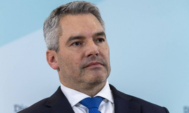 Αυστρία: Ο Καρλ Νεχάμερ ορκίστηκε νέος καγκελάριος της χώρας