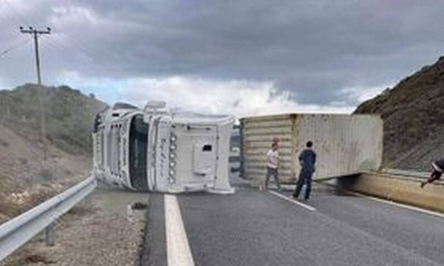 τροχαιο νταλικα