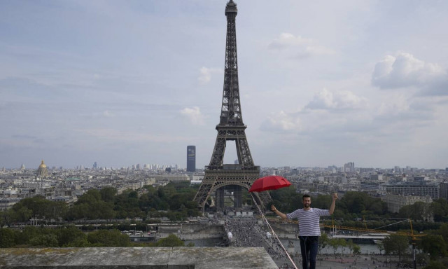 H Γαλλία στους «κόκκινους» ταξιδιωτικούς προορισμούς των ΗΠΑ