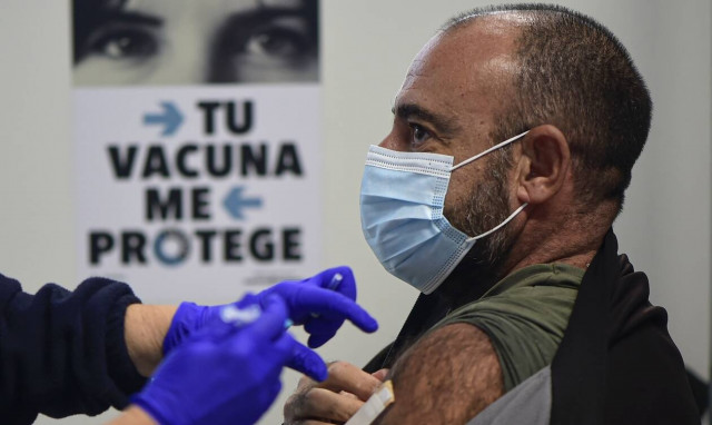 Κορονοϊός: Ποιο εμβόλιο παρέχει την καλύτερη προστασία ως δεύτερη δόση μετά από Pfizer ή Astrazeneca