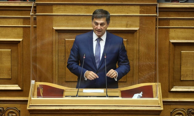 Θετικός στον κορονοϊό ο Χάρης Θεοχάρης - Τι έγραψε στο Twitter