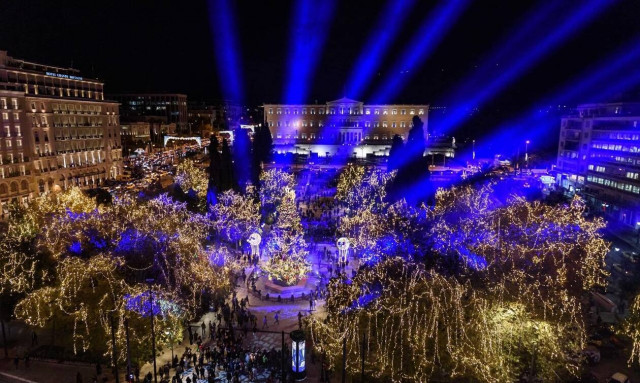 Χριστούγεννα - στολισμός Σύνταγμα
