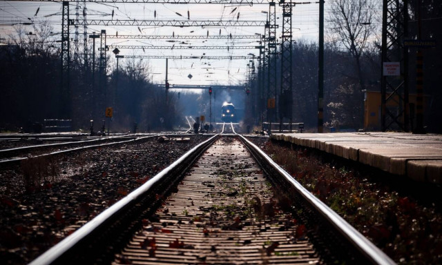Πακιστάν: Οδηγός σταμάτησε το τρένο για να αγοράσει... γιαούρτι - Τέθηκε άμεσα σε διαθεσιμότητα