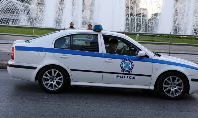 Τρόμος για δύο ανήλικες στην Ερμού: Δύο άνδρες τις κυνήγησαν για να τις θωπεύσουν