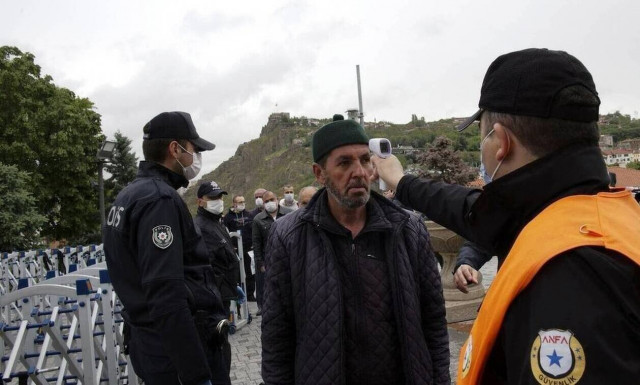 Κορονοϊός στην Τουρκία: 198 θάνατοι και 22.687 κρούσματα του κορονοϊού σε 24 ώρες