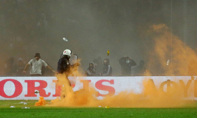 Θεσσαλονίκη: Επίθεση με μολότοφ σε σύνδεσμο του ΠΑΟΚ - Τουλάχιστον δέκα προσαγωγές