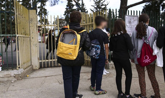 Κεραμέως: Δεν υπάρχει καμία συζήτηση για κλείσιμο σχολείων