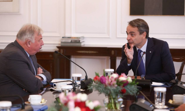 Μητσοτάκης σε Γάλλους γερουσιαστές: Στενή η συνεργασία Ελλάδας-Γαλλίας στον αμυντικό τομέα