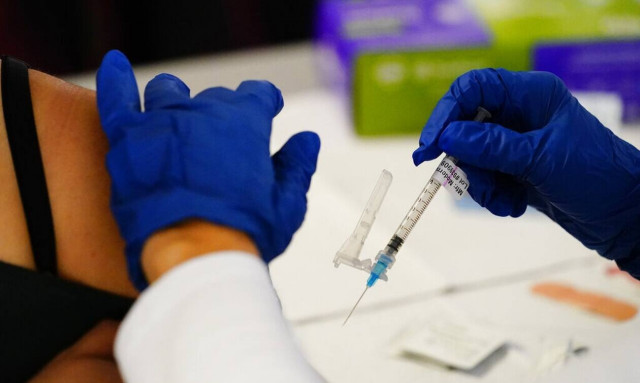 ΗΠΑ: Στην αντεπίθεση οι Ρεπουμπλικάνοι - Θέλουν να ακυρώσουν την εντολή για υποχρεωτικό εμβολιασμό