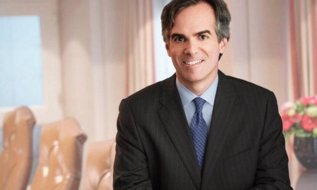 Φοβερή διάκριση για Έλληνα ομογενή στο Βραβείο Νόμπελ Οικονομίας!