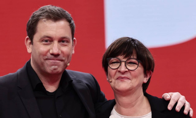 Γερμανία: Η Σάσκια Έσκεν και ο Λαρς Κλινγκμπάιλ εξελέγησαν Πρόεδροι του SPD