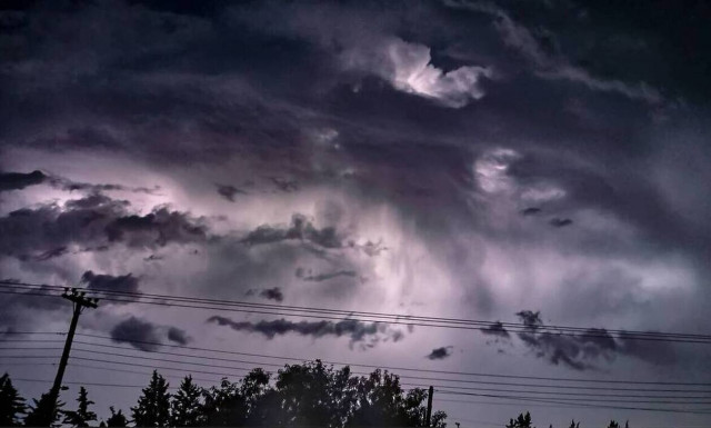 Καιρός: Βροχές, καταιγίδες και χιονοπτώσεις και την Κυριακή σε αρκετές περιοχές