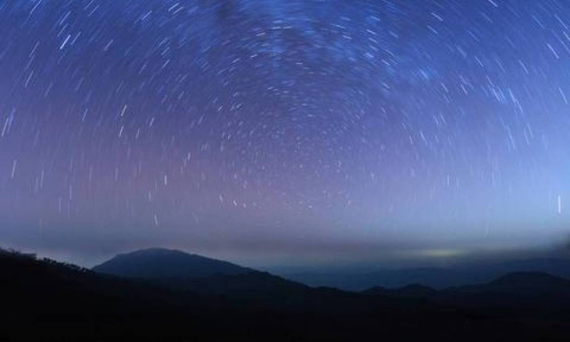 Αστρονομία: Κορυφώνεται απόψε και στην Ελλάδα η εντυπωσιακή βροχή των διαττόντων Διδυμίδων