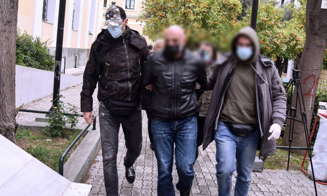 Γλυφάδα: Προφυλακίστηκε ο 51χρονος δράστης - «Λυπάμαι που δεν το έκανα νωρίτερα», δήλωσε