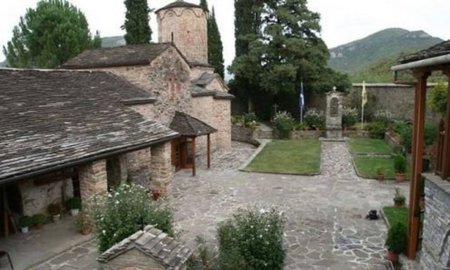 Κορονοϊός: Συναγερμός σε μοναστήρι στην Ήπειρο - Στο νοσοκομείο ο Ηγούμενος, θετικοί και οι μοναχοί