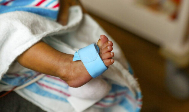 Θεσσαλονίκη: Διασωληνωμένο βρέφος 12 ημερών που νοσεί με κορονοϊό