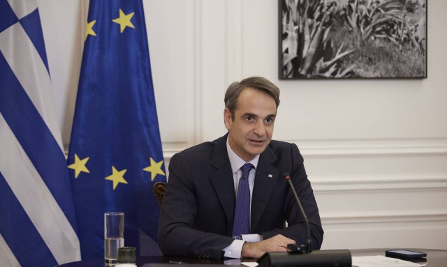 PM Mitsotakis visits the port of Edipsos