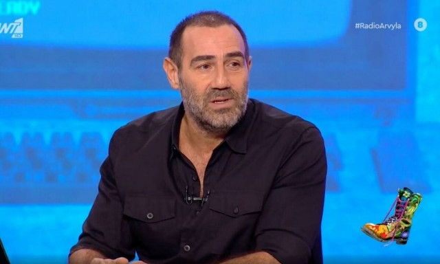 Ράδιο Αρβύλα: «Τελευταία μας εκπομπή! Καλές γιορτές»