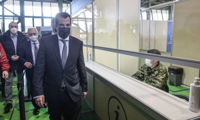 Άνοιξε το μέγα-εμβολιαστικό κέντρο στη Γλυφάδα – Πλεύρης: Εμβολιαζόμαστε για να προστατευτούμε