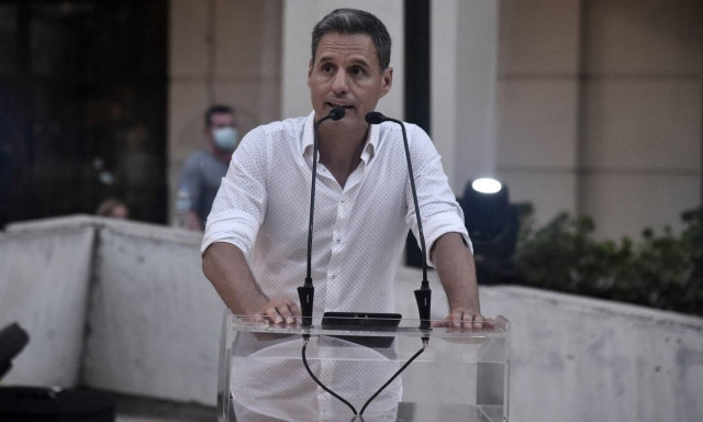 Πετράκος για τον θάνατο του Τράγκα: «Θείε» Γιώργο σε χαιρετώ – Ακόμα βλέπουν αρνητές του κορονοϊού