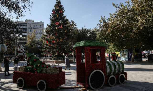 Οι σκληροί δείκτες της πανδημίας και η περίοδος των Χριστουγέννων