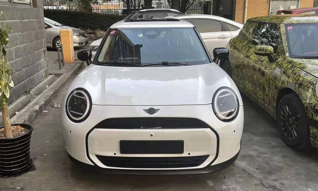 Διέρρευσαν στην Κίνα οι πρώτες εικόνες από το νέο Μini
