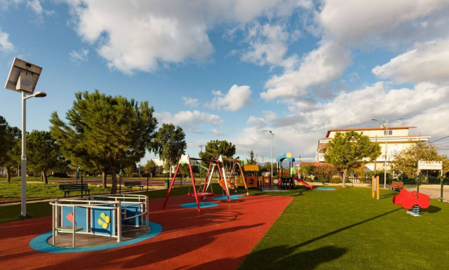 ΕΛΛΗΝΙΚΑ ΠΕΤΡΕΛΑΙΑ: Κατασκεύασε 3 πλήρως προσβάσιμες Παιδικές Χαρές για παιδιά με ειδικές ανάγκες