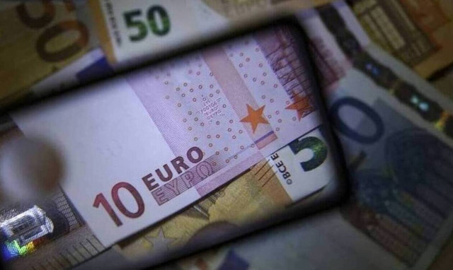 Μπαράζ πληρωμών για επιδόματα, συντάξεις, οικονομικές ενισχύσεις και αναδρομικά