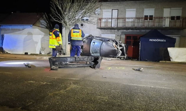 Τραγωδία στην Ουγγαρία: Αυτοκίνητο με μετανάστες έπεσε σε σπίτι μετά από καταδίωξη– Επτά νεκροί
