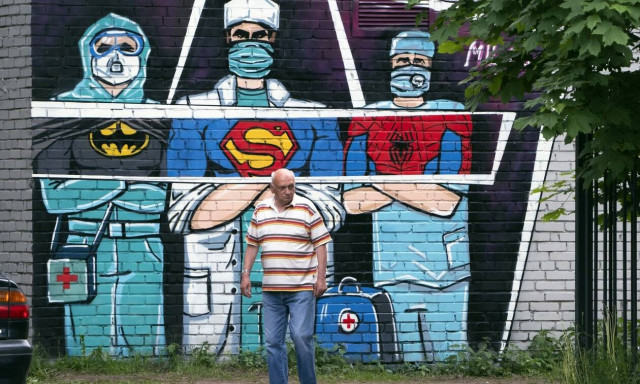 Mετάλλαξη Όμικρον: Τα εφιαλτικό σενάριο και η «Δέλτα» - Τι φοβούνται περισσότερο οι επιστήμονες