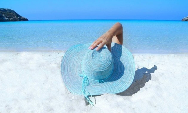 Τρίτος δημοφιλέστερος προορισμός παγκοσμίως η Ελλάδα στο προϊόν «Ήλιος και Θάλασσα»