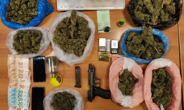 Ηράκλειο: Χειροπέδες σε τρία νεαρά αδέλφια για διακίνηση ναρκωτικών