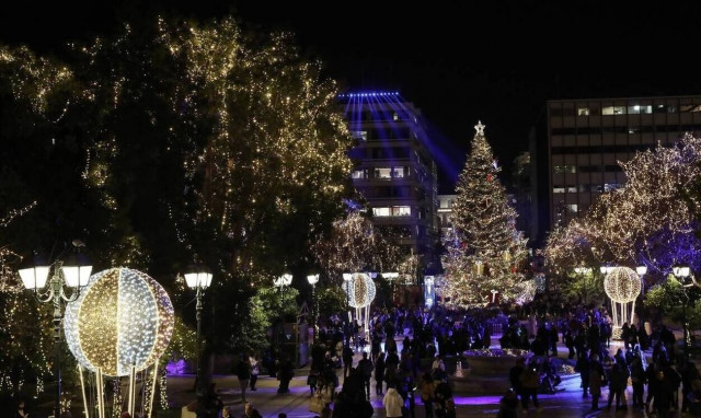 Greece confirms 4,801 new coronavirus infections on Wed., 77 deaths; 683 on ventilators