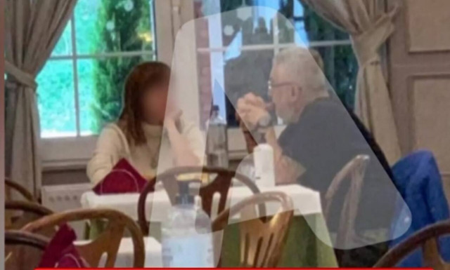 Σε ταβέρνα με τη νέα του σύζυγο εθεάθη ο Στάθης Παναγιωτόπουλος 