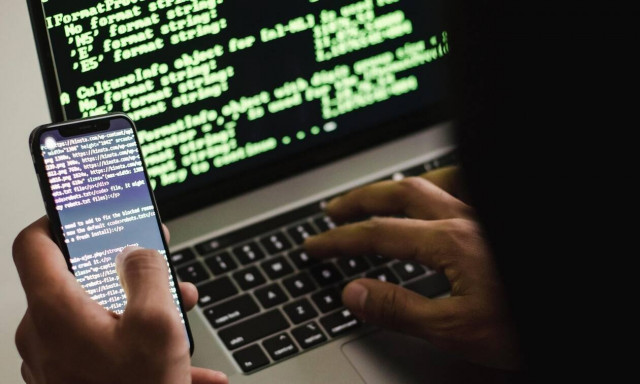 Revenge porn: Αναβάθμιση της πράξης σε κακούργημα εξετάζει το υπουργείο Δικαιοσύνης