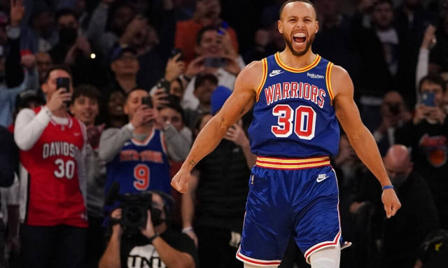 NBA: Θρυλικός Στεφ Κάρι – Πρώτος σε τρίποντα στην ιστορία της λίγκας (video)