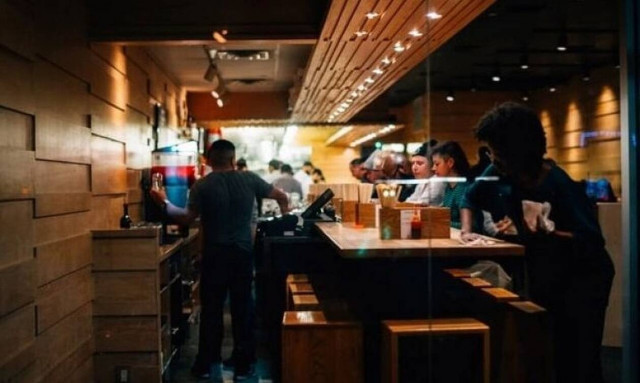 Μποξέρ στην Ουαλία σκότωσε με μια γροθιά έναν 20χρονο σε παμπ